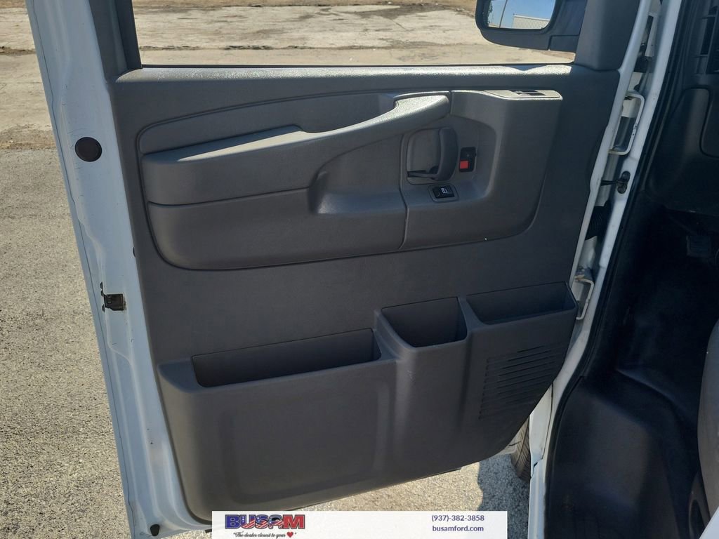 Used 2015 Chevrolet Express 2500 image 11