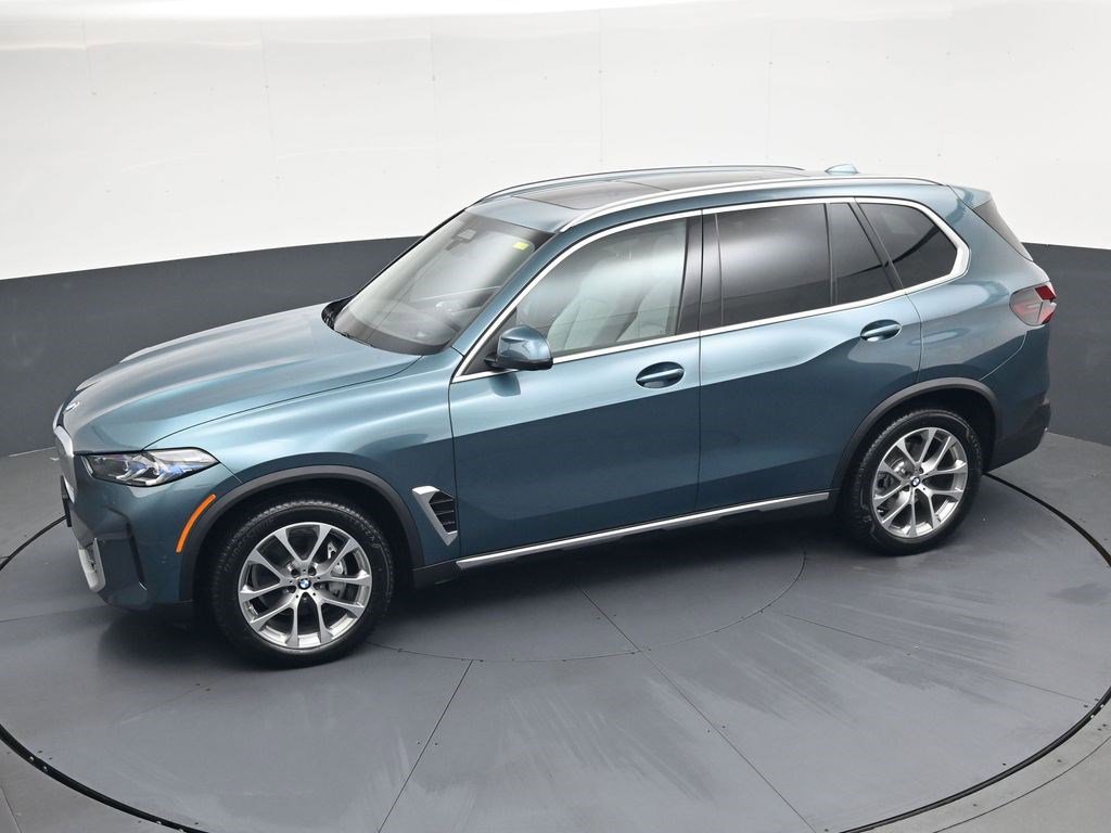Used 2025 BMW X5 xDrive40i AWD/4WD image 28
