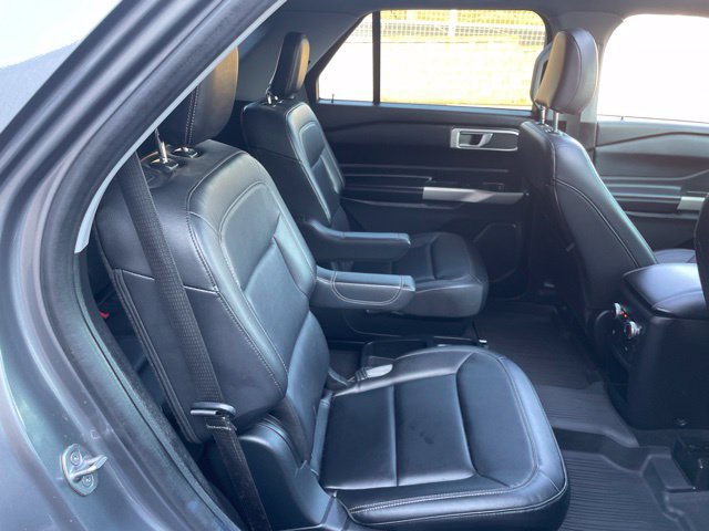 Used 2021 Ford Explorer XLT w/ Equipment Group 202A AWD/4WD image 57