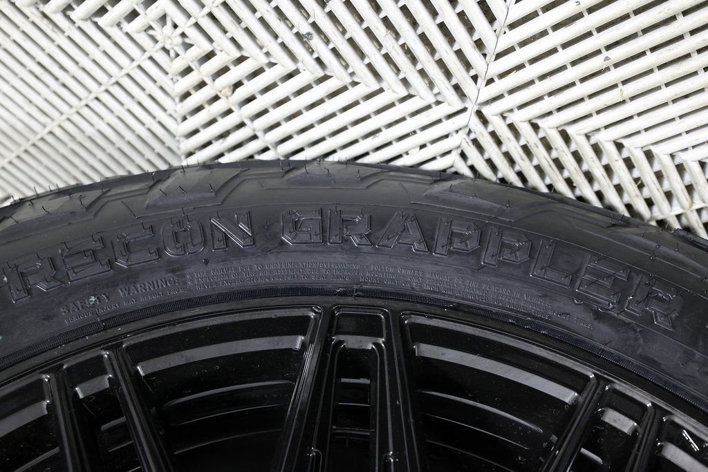 Used 2025 Lexus GX 550 w/ Accessory Package (Z1) image 53