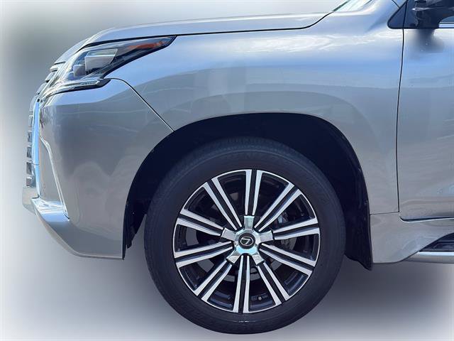 Used 2020 Lexus LX 570 4WD w/ Luxury Package image 4