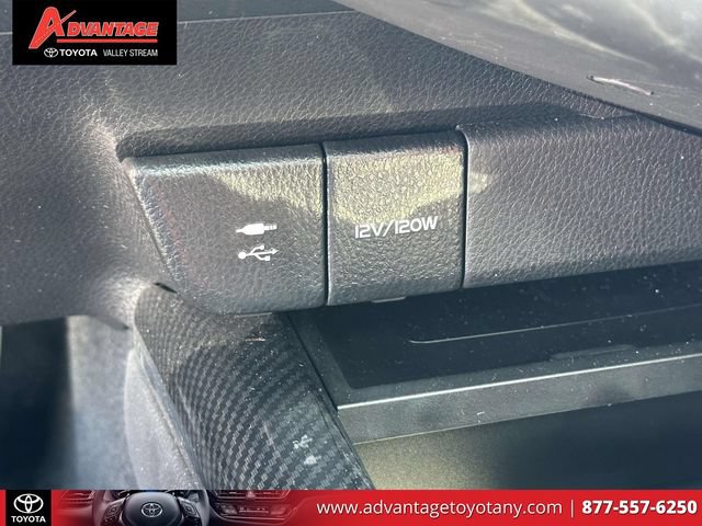 Used 2019 Toyota Camry XSE FWD image 34