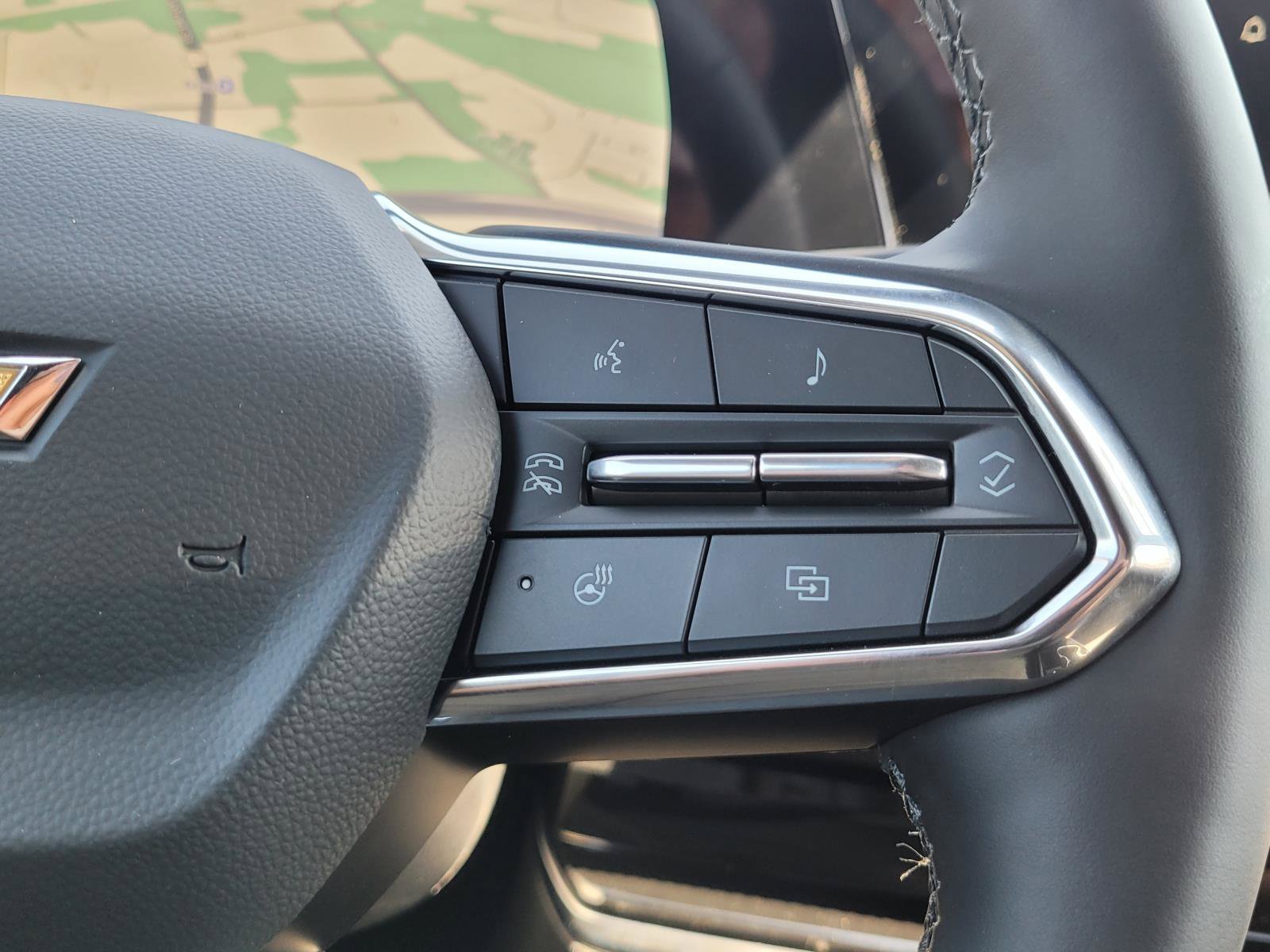 New 2027 Chevrolet Equinox LT w/ Safety and Technology Package FWD image 22