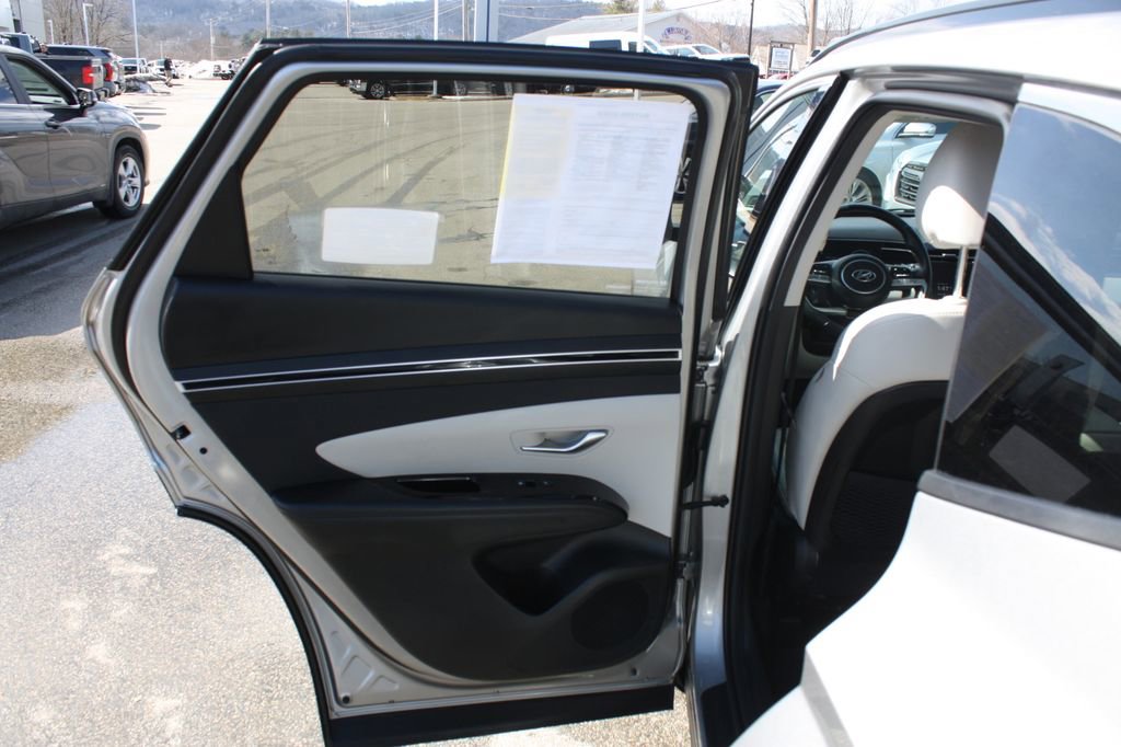 Used 2023 Hyundai Tucson Limited image 15