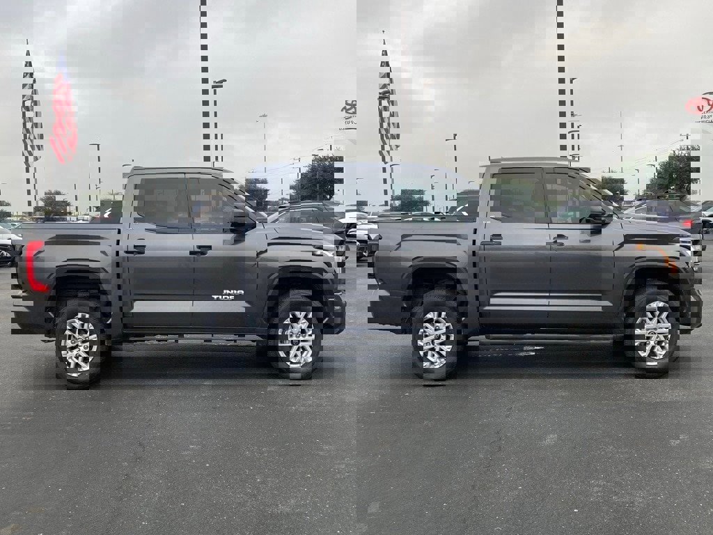 Used 2024 Toyota Tundra SR5 image 4