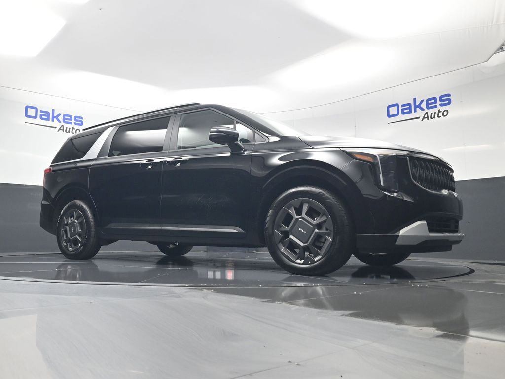 Certified 2026 Kia Carnival EX image 40