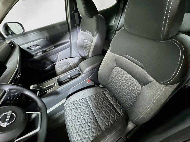 New 2026 Nissan Kicks SV w/ Cold Weather Package FWD image 11