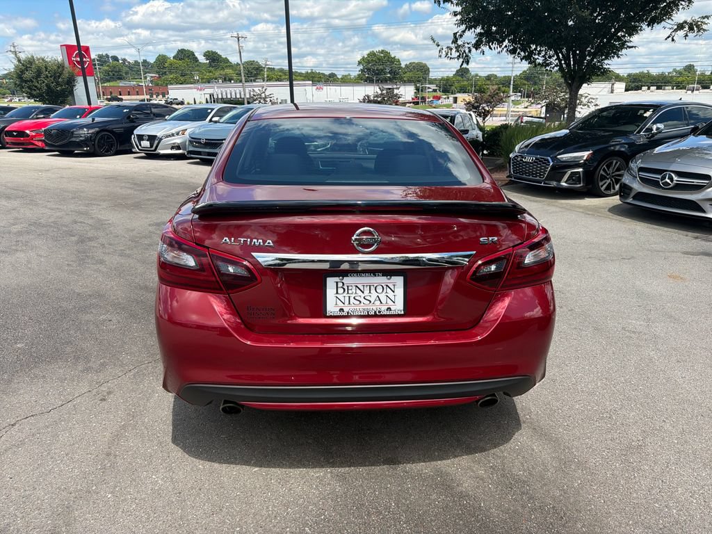 Used 2017 Nissan Altima 2.5 SR w/ Midnight Edition Package FWD image 6