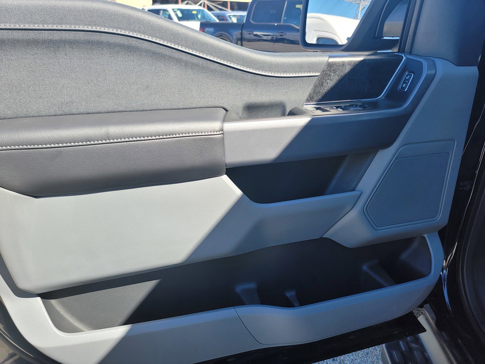 New 2025 Ford F150 Lightning XLT image 8