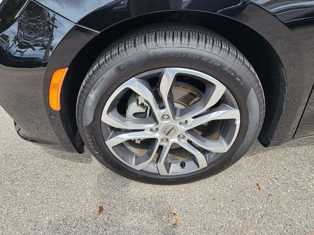 Used 2024 Chrysler Pacifica Pinnacle w/ Trailer Tow Group FWD image 7