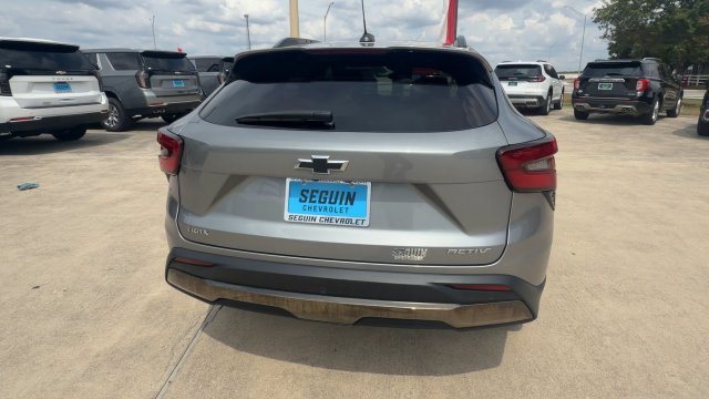 Used 2025 Chevrolet Trax ACTIV w/ Sunroof Package FWD image 7