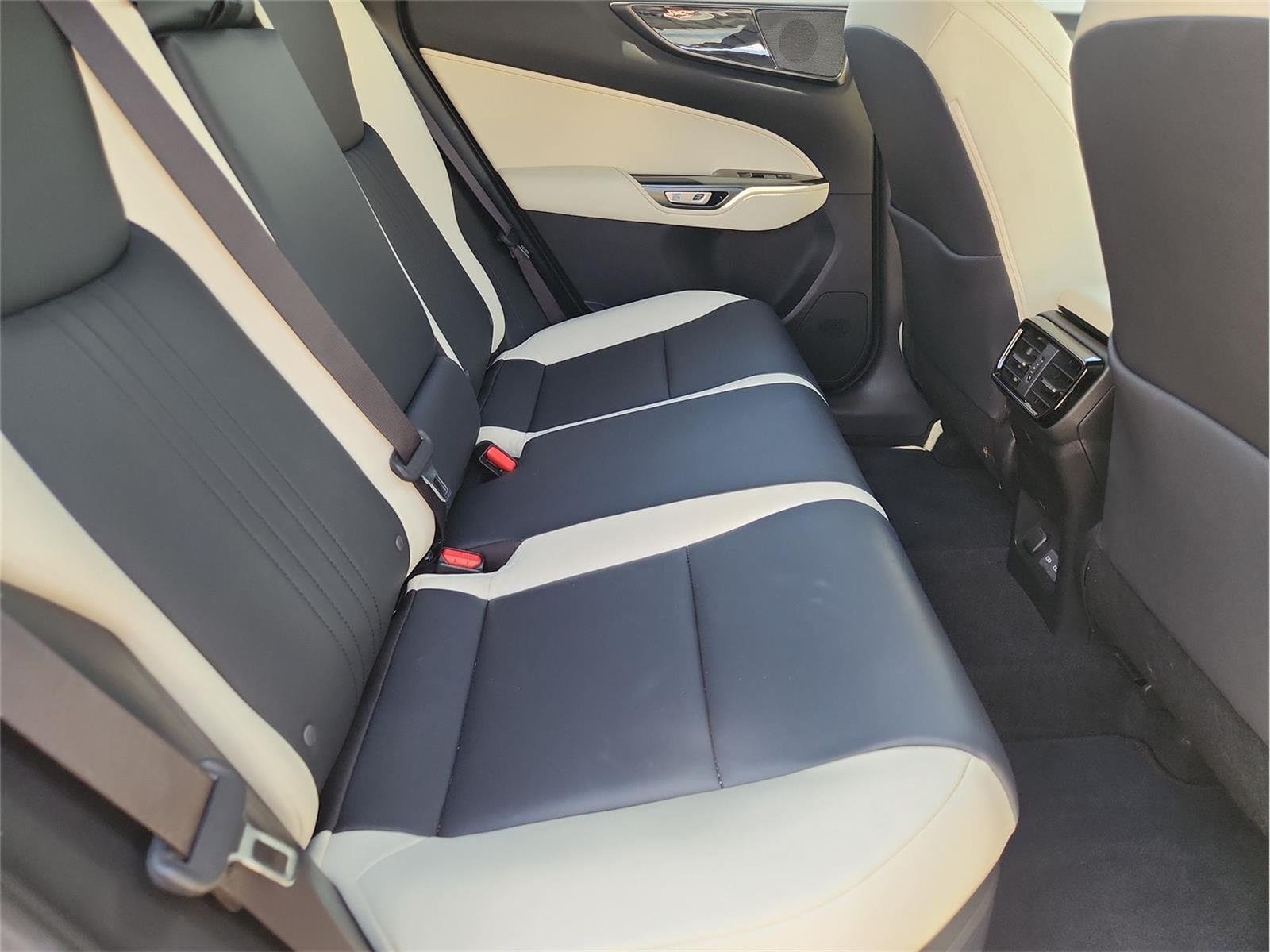 Used 2024 Lexus NX 350h AWD image 27