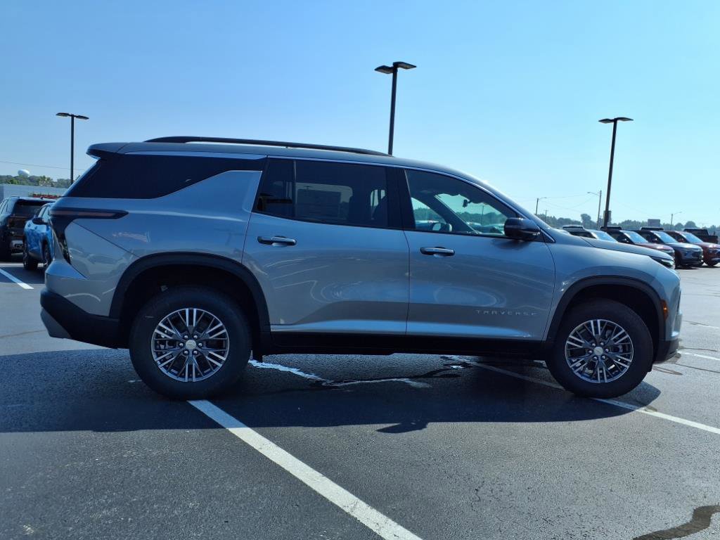 New 2026 Chevrolet Traverse LT w/ Driver Confidence Package image 28