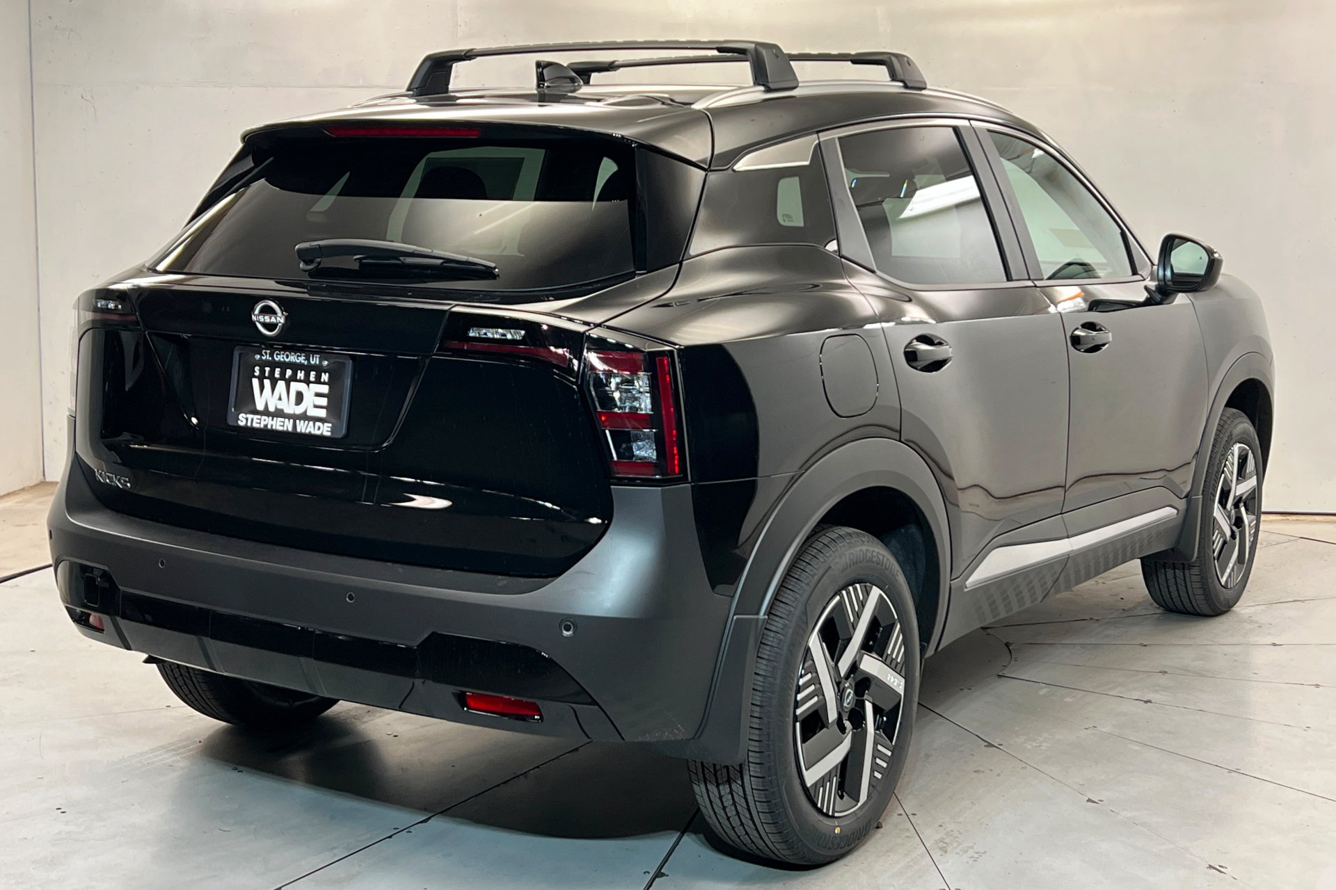 New 2026 Nissan Kicks SV w/ Cold Weather Package FWD image 5