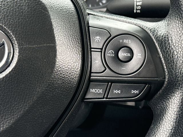 Used 2024 Toyota Corolla LE FWD image 15