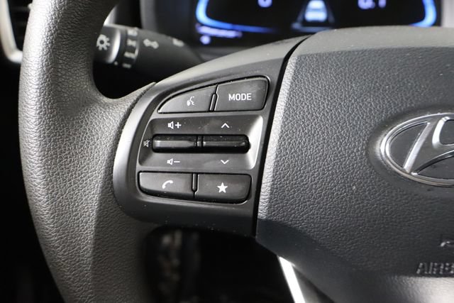 Used 2025 Hyundai Venue SE FWD image 8