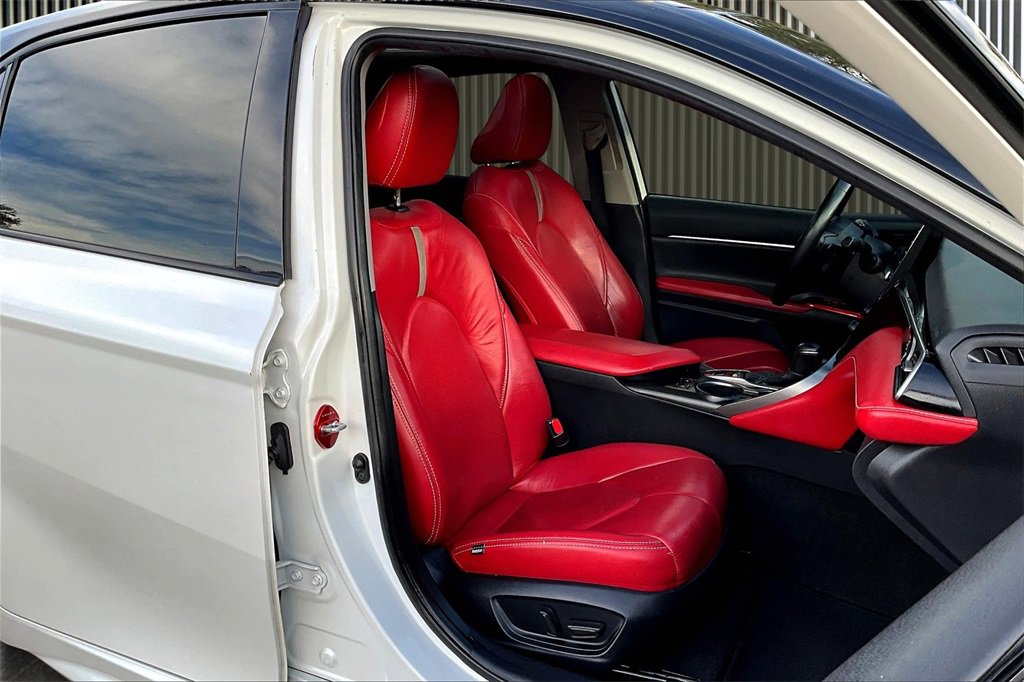 Used 2022 Toyota Camry XSE w/ Driver Assist Package image 7