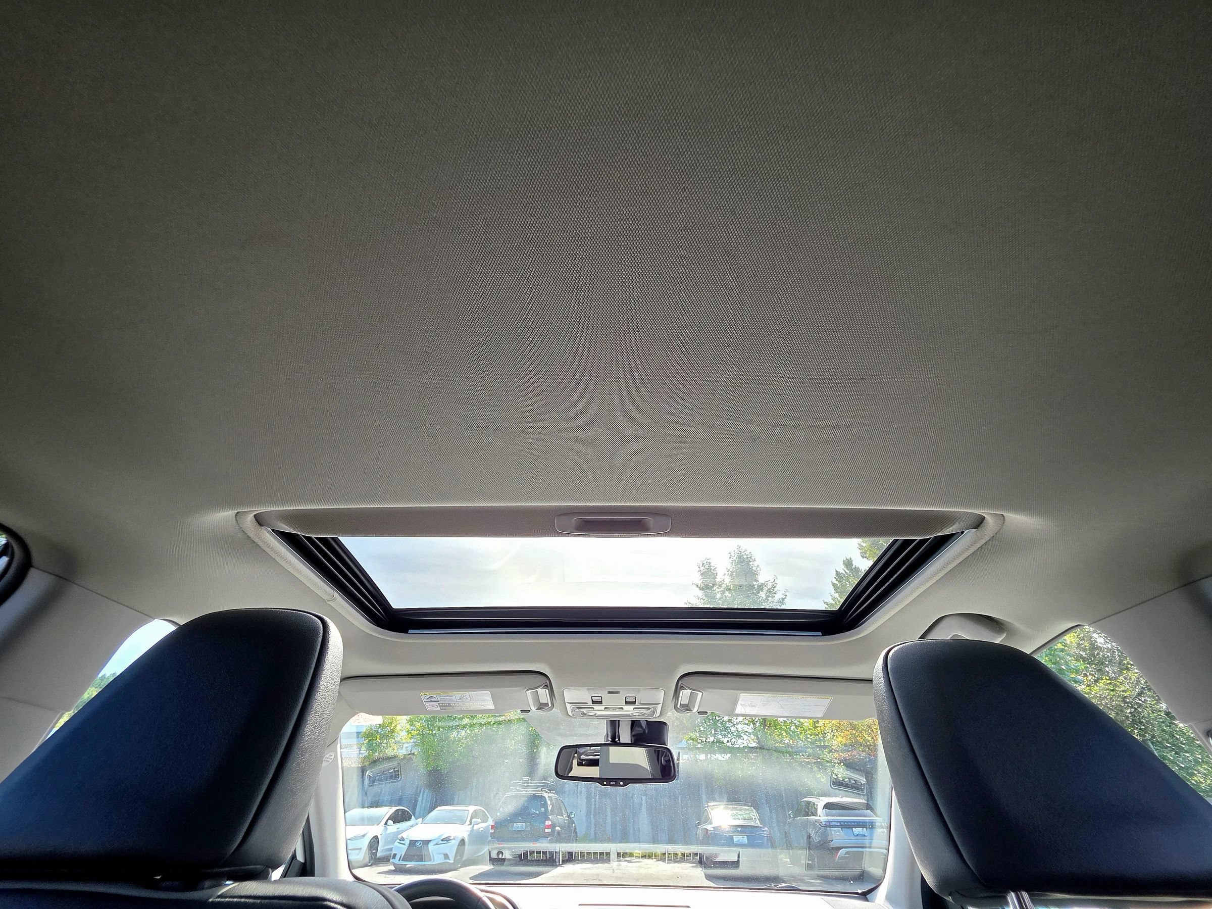 Used 2014 Toyota RAV4 Limited w/ Technology Package AWD/4WD image 56