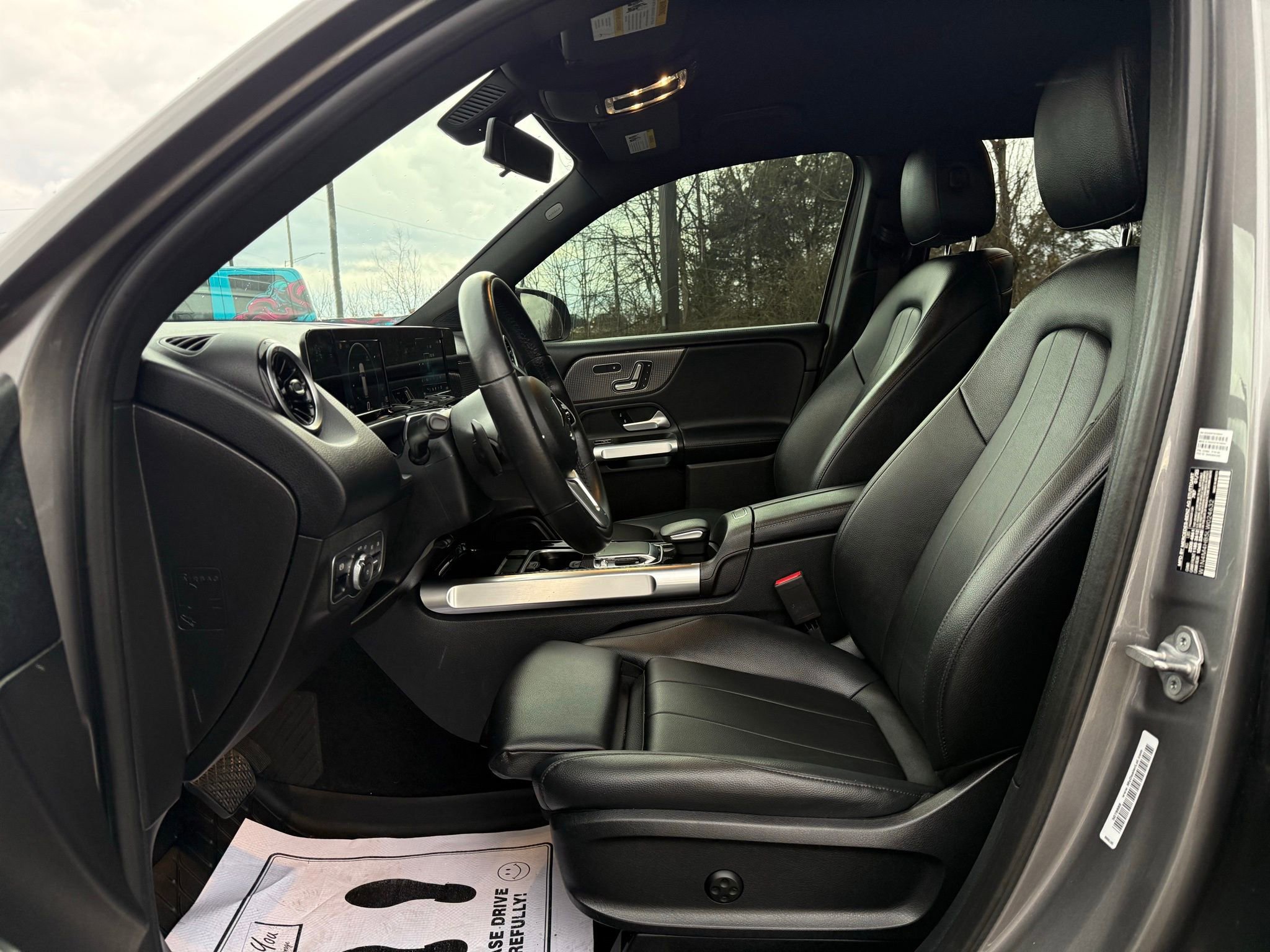 Used 2020 Mercedes-Benz GLB 250 4MATIC image 42