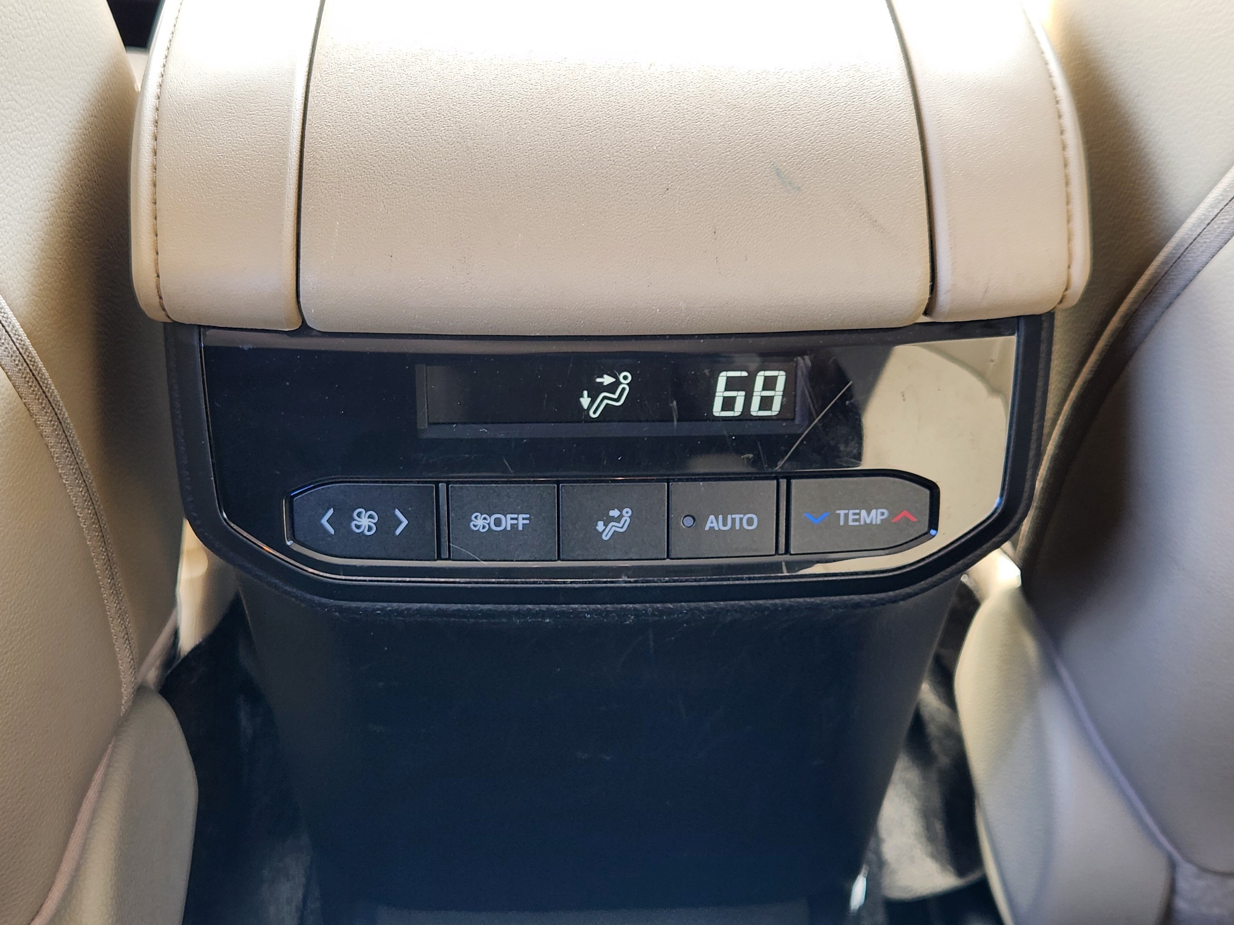 Used 2023 Toyota Highlander Limited AWD/4WD image 23