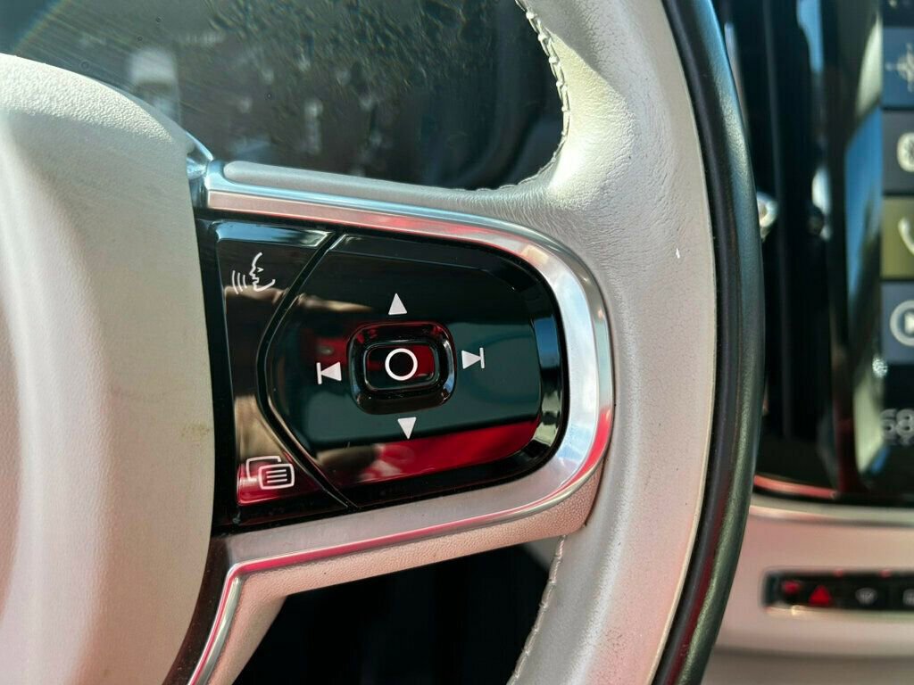 Used 2018 Volvo V90 T6 Cross Country image 27