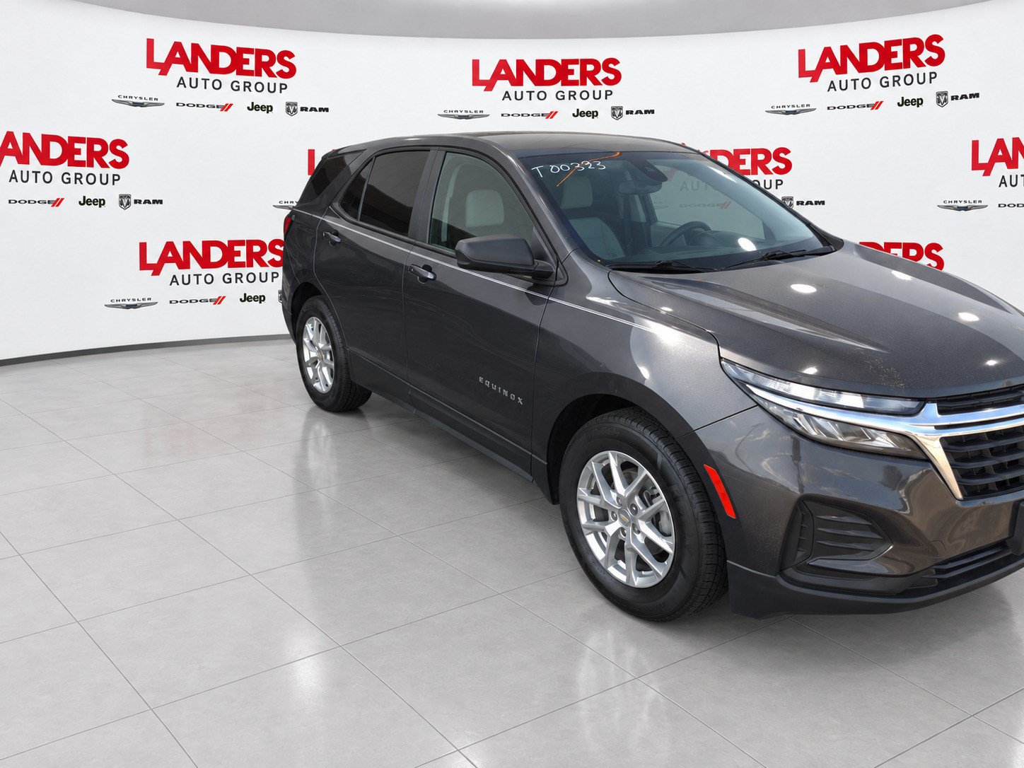 Used 2022 Chevrolet Equinox LS w/ LS Convenience Package FWD image 10