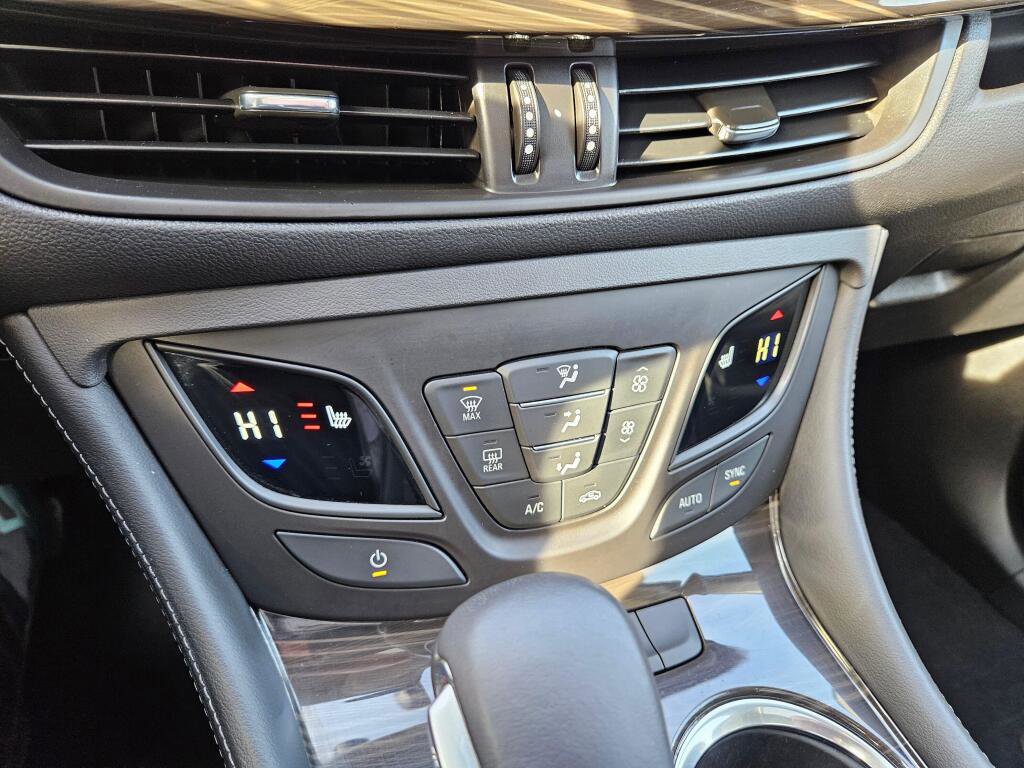 Used 2019 Buick Envision Essence image 32