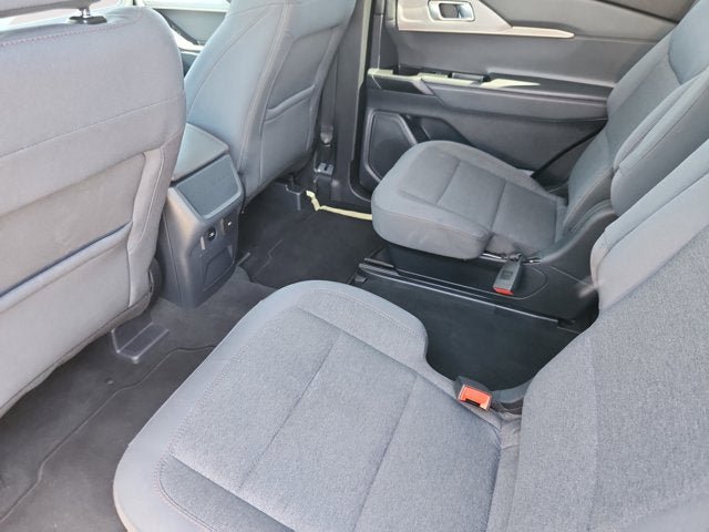 Used 2025 Ford Explorer Active AWD/4WD image 13