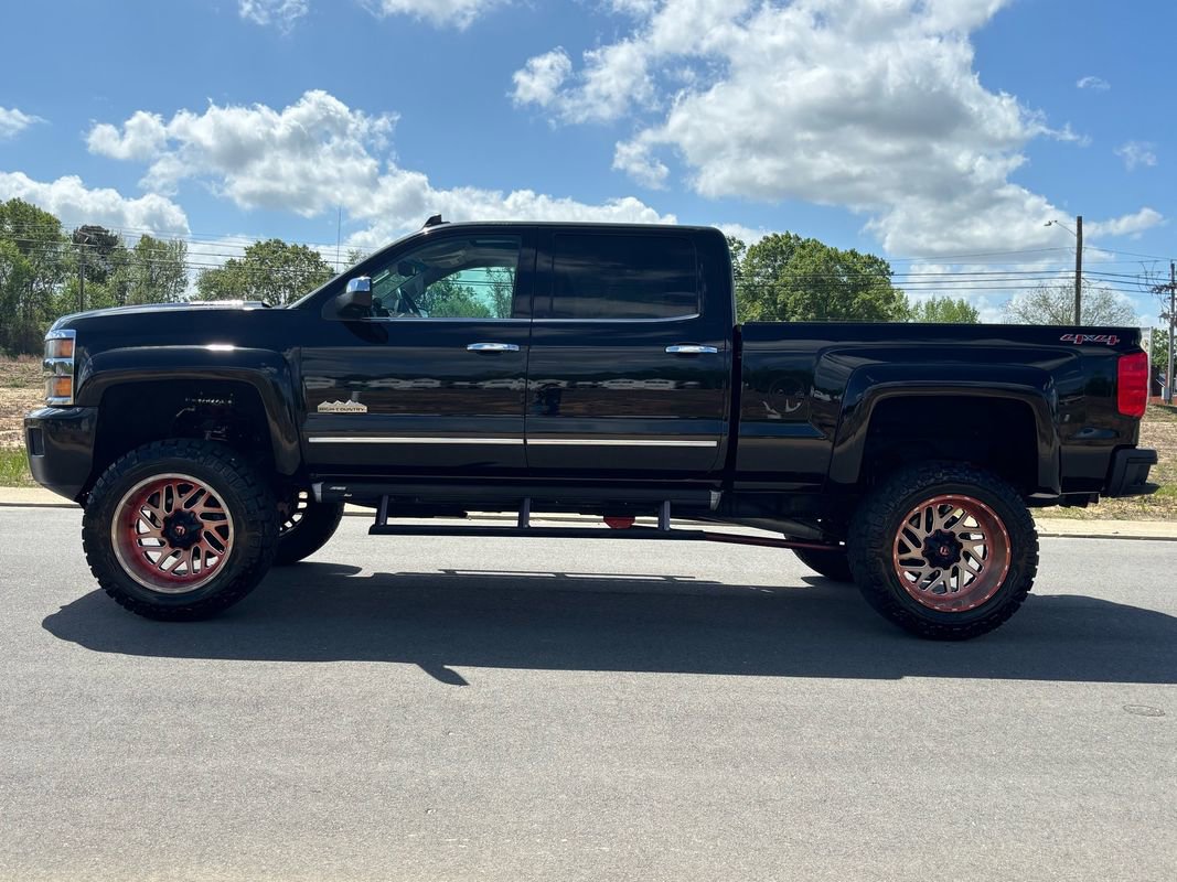 Used 2015 Chevrolet Silverado 2500 High Country w/ Duramax Plus Package image 6