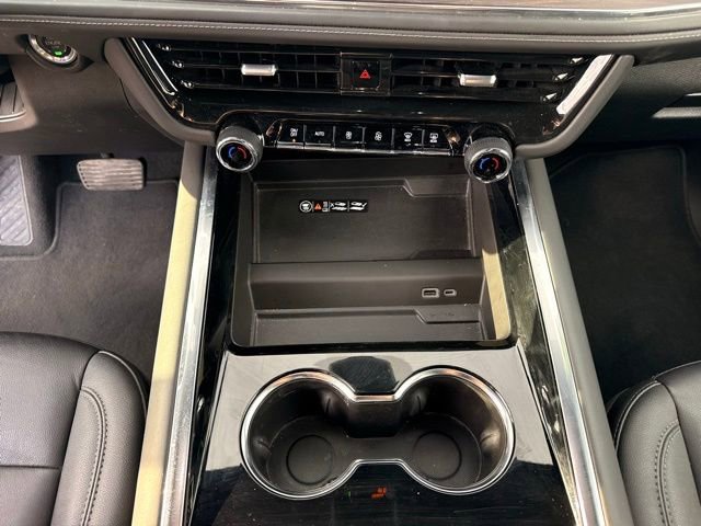 Used 2025 Chevrolet Tahoe LT image 18