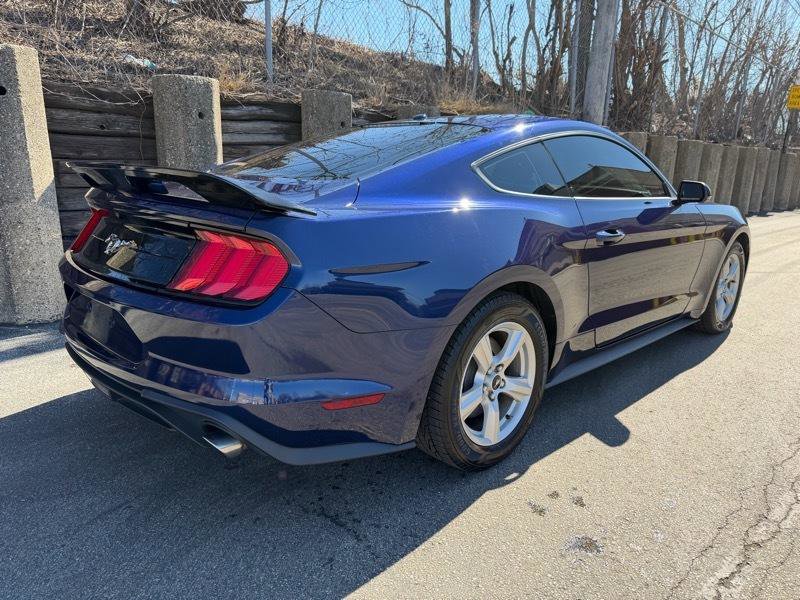 Used 2019 Ford Mustang Coupe RWD image 9