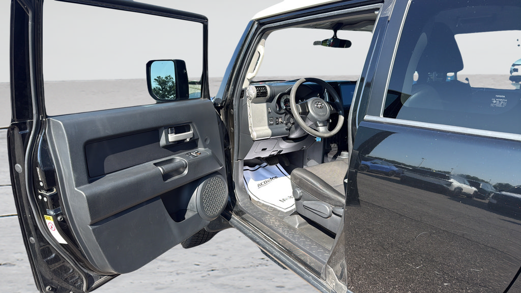 Used 2008 Toyota FJ Cruiser 4WD image 23