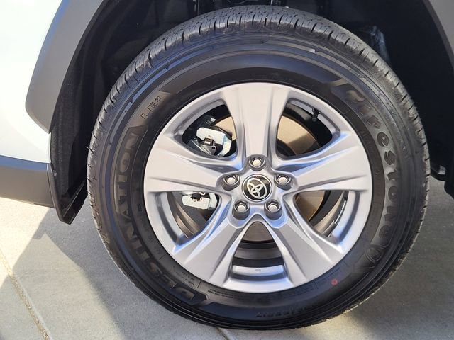 Used 2025 Toyota RAV4 XLE w/ Convenience Package image 8