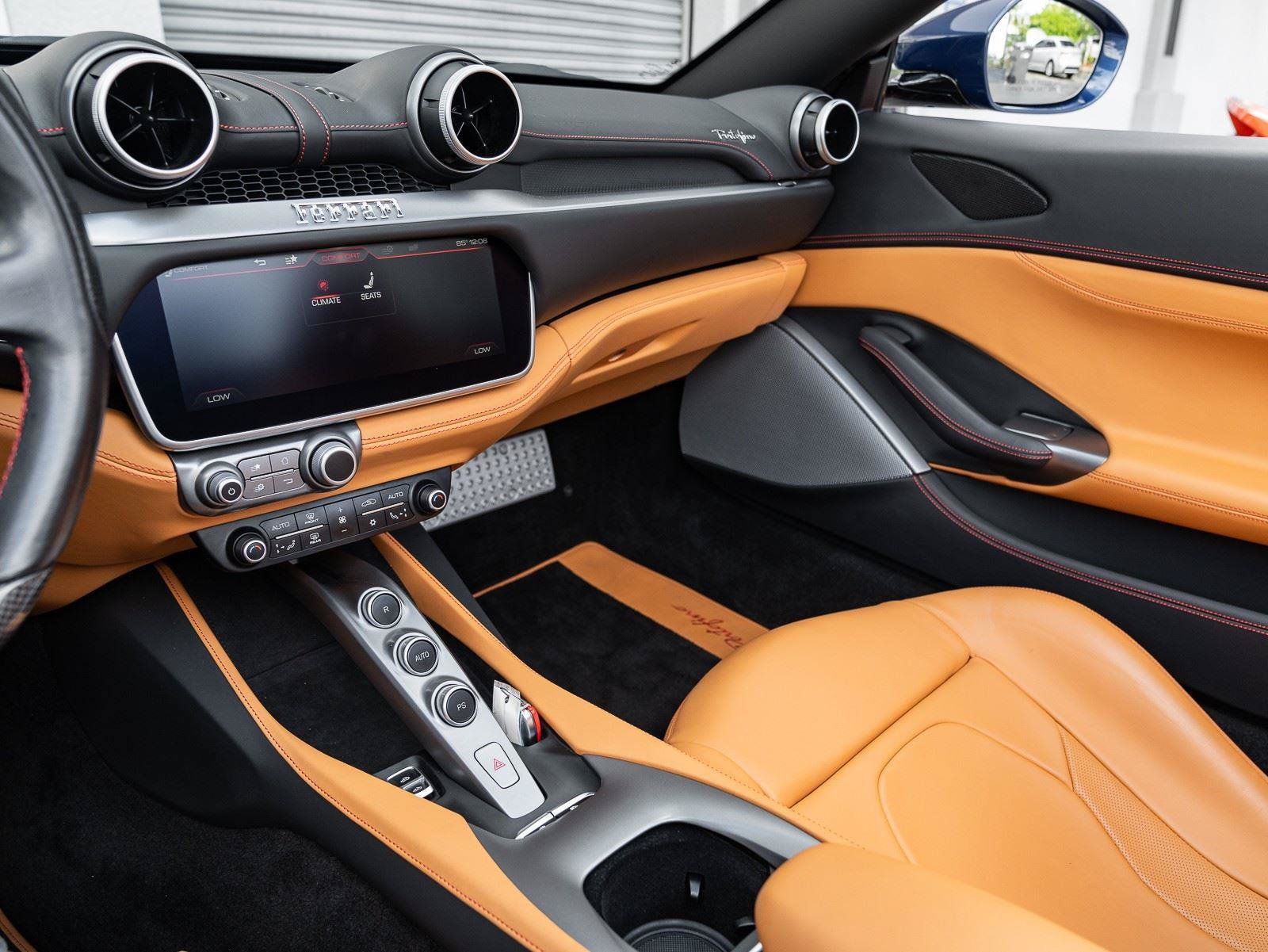 Used 2019 Ferrari Portofino RWD image 21