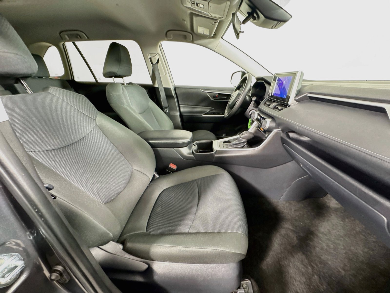 Certified 2025 Toyota RAV4 LE AWD/4WD image 25