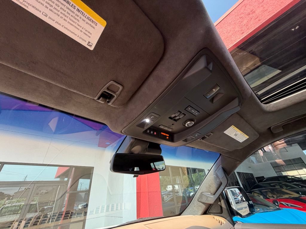 Used 2019 Cadillac Escalade ESV Platinum AWD/4WD image 28