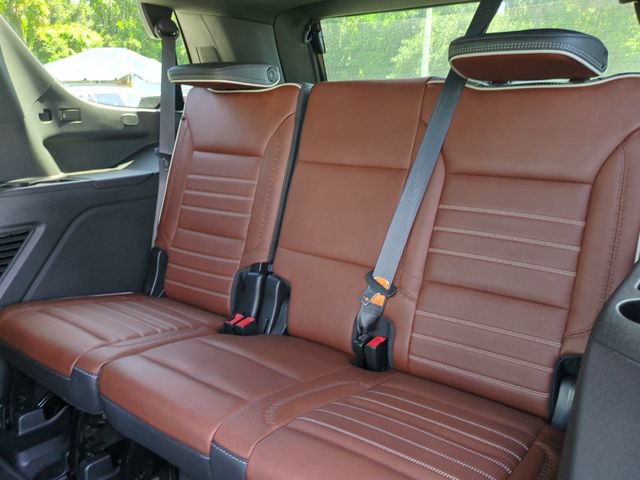 Used 2023 GMC Yukon Denali Ultimate w/ LPO, Floor Liner Package AWD/4WD image 16