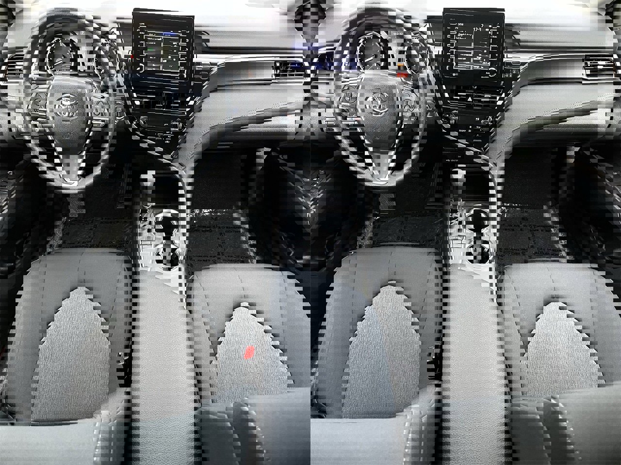 Used 2024 Toyota Camry LE image 9