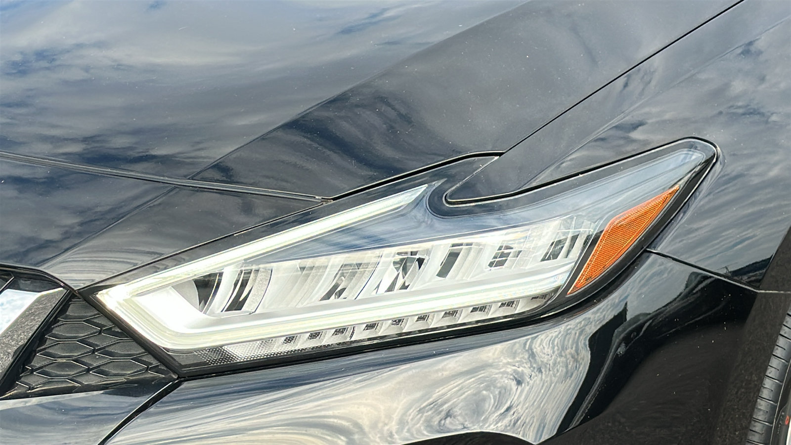 Used 2020 Nissan Maxima Platinum w/ Sport Mat Group FWD image 4