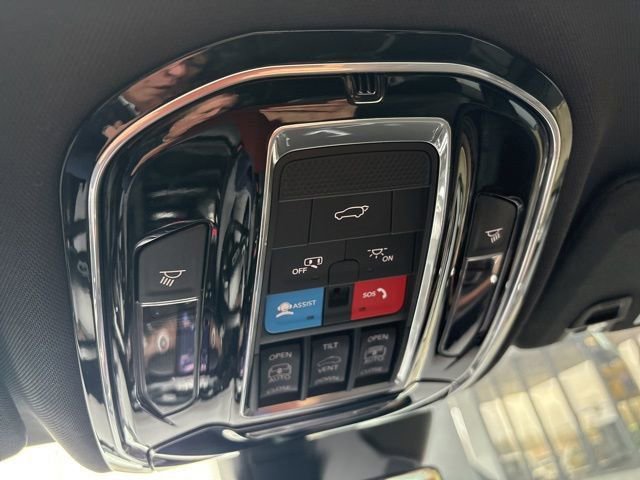 Used 2023 Jeep Grand Cherokee L Summit w/ Advanced Protech Group IV image 15