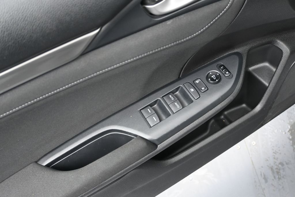Used 2018 Honda Civic EX image 16