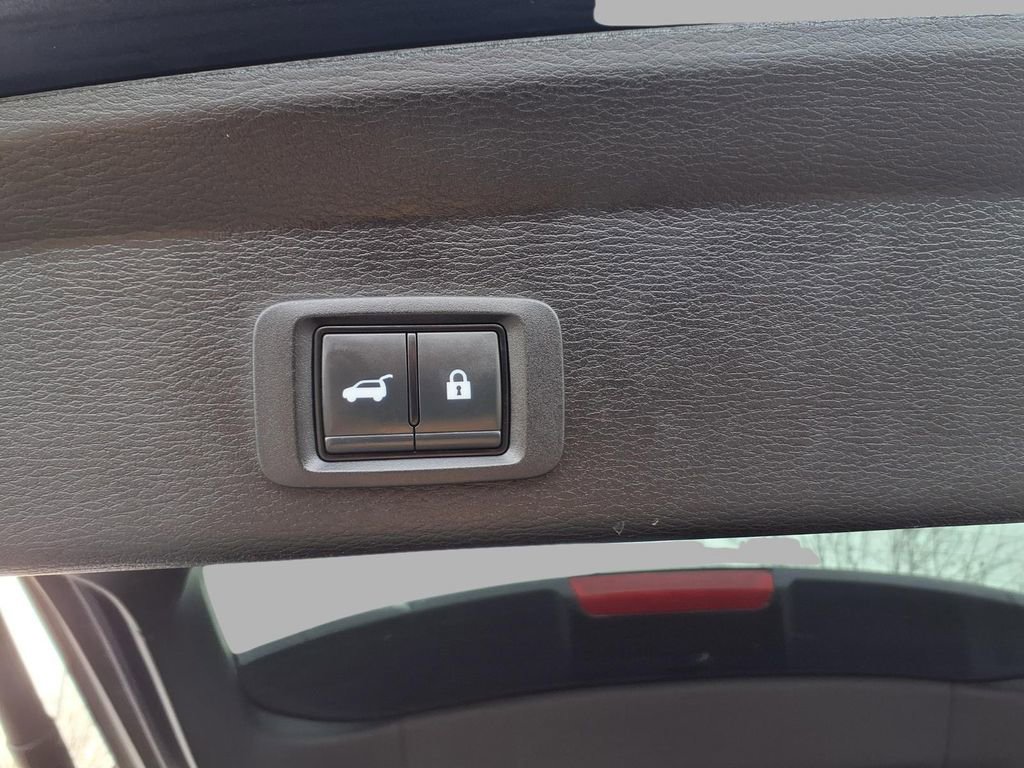 Used 2023 Mitsubishi Outlander SEL image 30