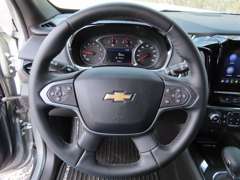 Used 2023 Chevrolet Traverse LT image 15