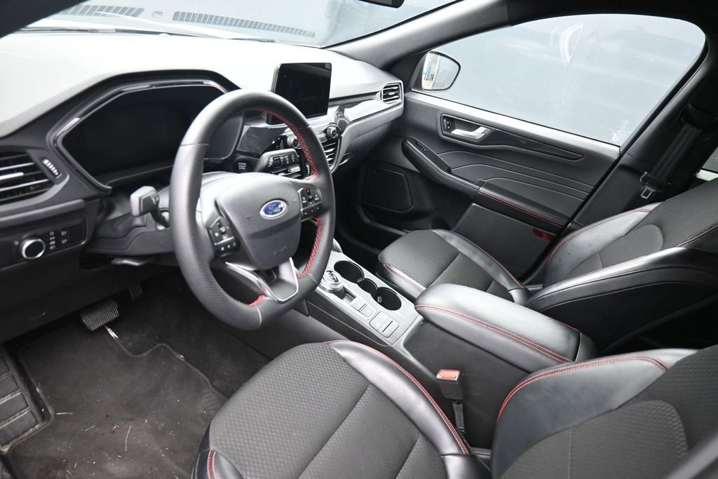 Used 2025 Ford Escape ST-Line AWD/4WD image 19