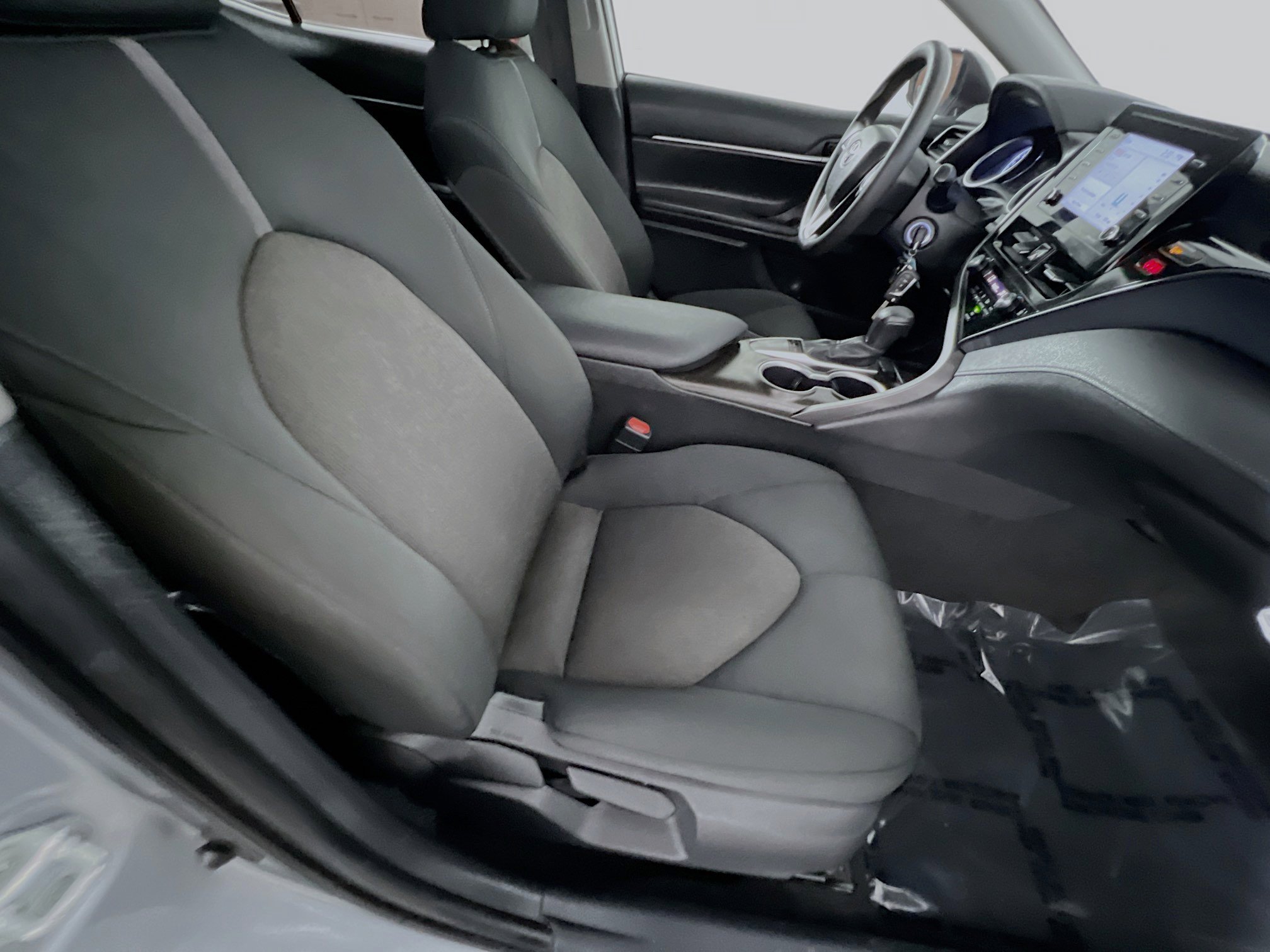Used 2024 Toyota Camry LE FWD image 30