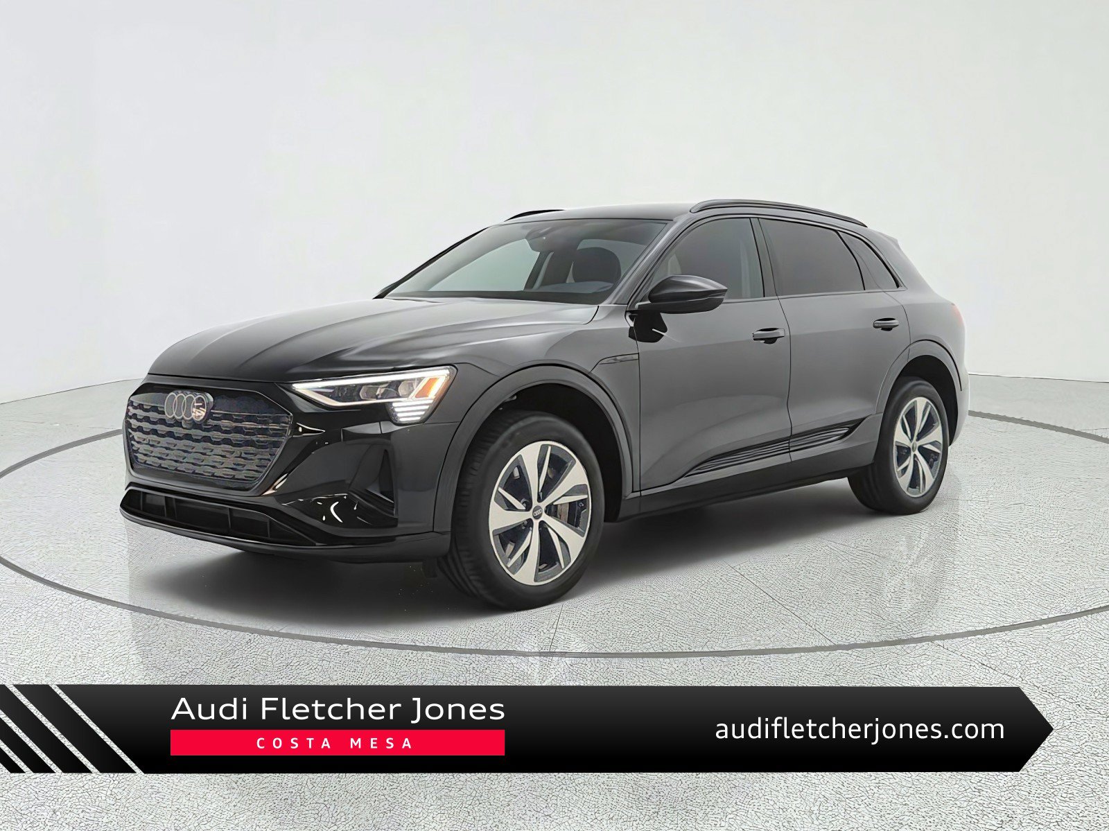 Used 2024 Audi Q8 e-tron Premium AWD/4WD image 1