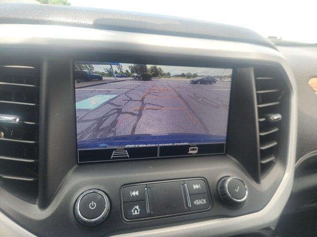 Used 2023 GMC Acadia SLE w/ Driver Convenience Package image 26