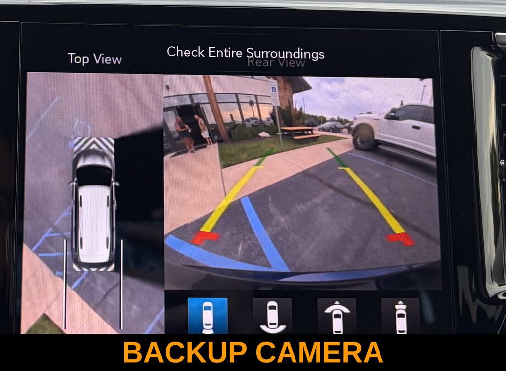 Used 2019 Chrysler Pacifica Limited w/ Advanced Safetytec Group FWD image 4