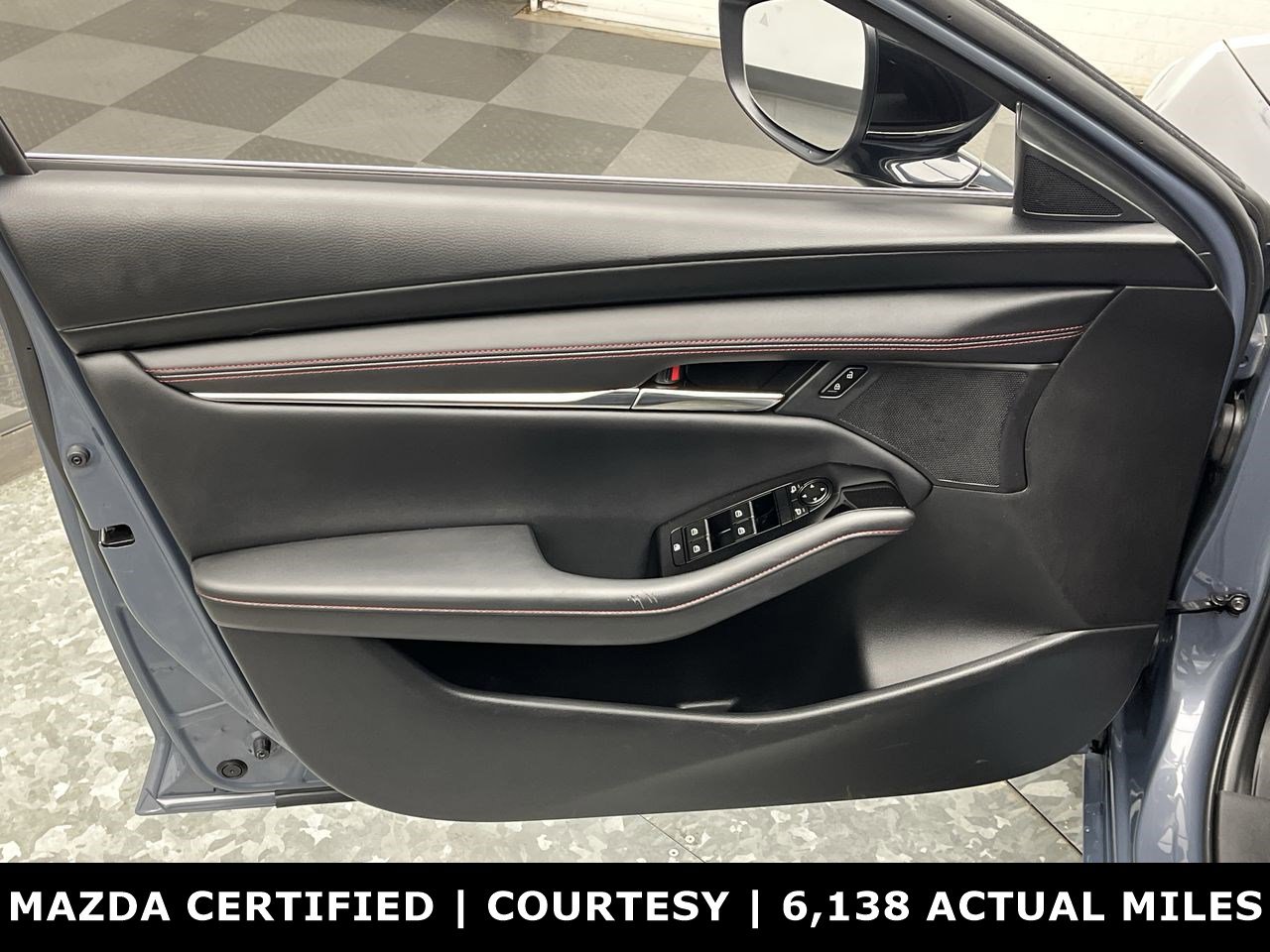 Certified 2025 MAZDA MAZDA3 Carbon image 8