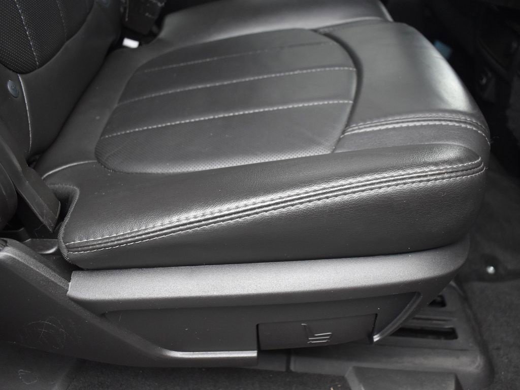 Used 2017 Buick Enclave Premium w/ Experience Buick Package image 34